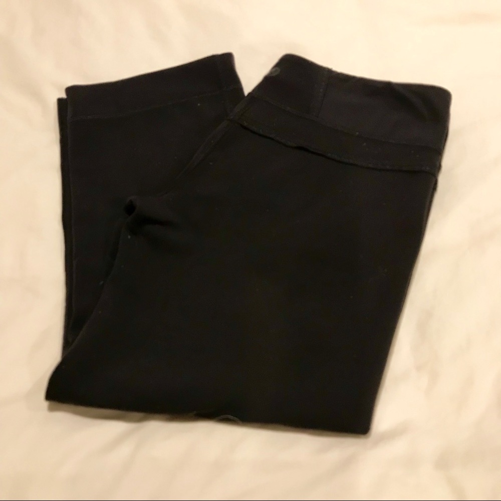 Lululemon cropped yoga pants